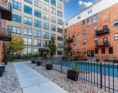 6533 Jefferson Ave # 67/221w - Photo Thumbnail 5