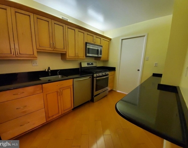 4515 Willard Ave #1812s - Photo Thumbnail 10