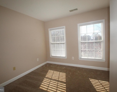 621 Pleasant Dr - Photo Thumbnail 12