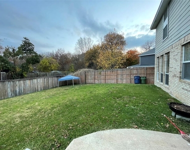 1506 Mossy Glen Court - Photo Thumbnail 20