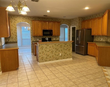 1506 Mossy Glen Court - Photo Thumbnail 6