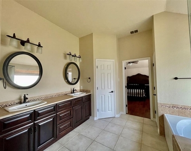 9602 Winter Park Drive - Photo Thumbnail 24