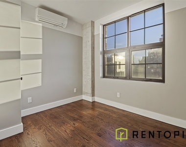 187 Kent Avenue 603 - Photo Thumbnail 2