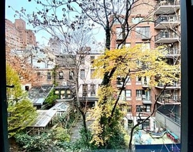 East 83rd Street - Photo Thumbnail 4