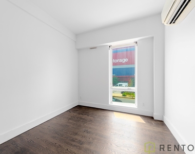 596 Washington Avenue - Photo Thumbnail 3