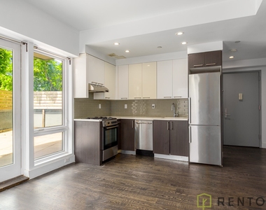 596 Washington Avenue - Photo Thumbnail 2