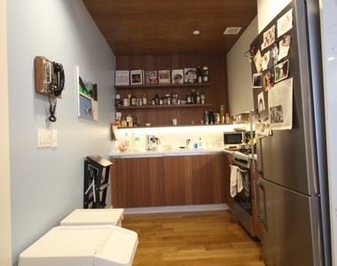 810 Flushing Avenue - Photo Thumbnail 2