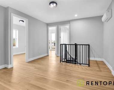 175 Palmetto Street - Photo Thumbnail 5