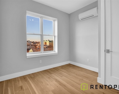 175 Palmetto Street - Photo Thumbnail 6