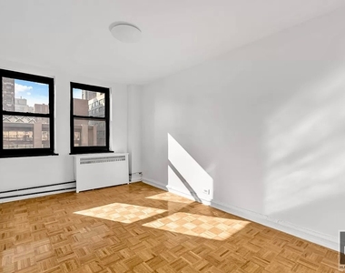 310 East 44 Street - Photo Thumbnail 7