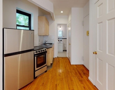 246 West 22nd Street - Photo Thumbnail 1