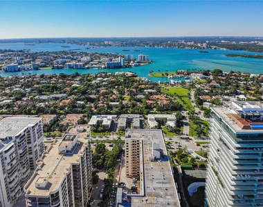 10185 N Collins Ave - Photo Thumbnail 42