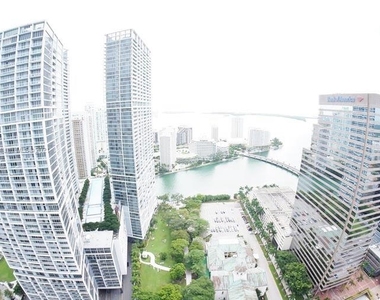 500 Brickell Ave - Photo Thumbnail 33