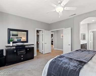 11745 Cashmere Mist Avenue - Photo Thumbnail 22