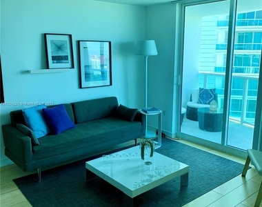 2101 Brickell Ave - Photo Thumbnail 11