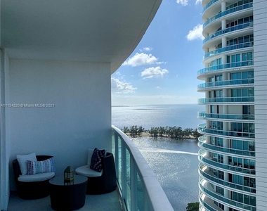 2101 Brickell Ave - Photo Thumbnail 3