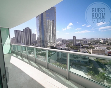 900 Biscayne Blvd - Photo Thumbnail 8