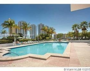 16500 Collins Ave - Photo Thumbnail 20