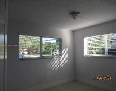2601 Nw 3rd Ave - Photo Thumbnail 2