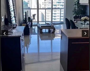 475 Brickell Ave - Photo Thumbnail 0