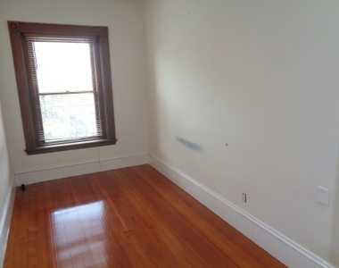 850 Beacon St - Photo Thumbnail 5