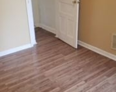 2811 Woodbrook Ave - Photo Thumbnail 8