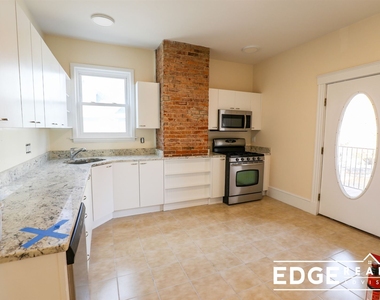 78 Aldie St Apt 3 - Photo Thumbnail 2