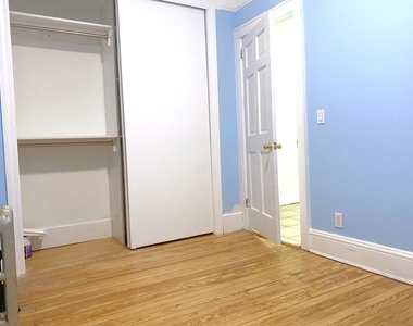 25-5 30th Avenue - Photo Thumbnail 7