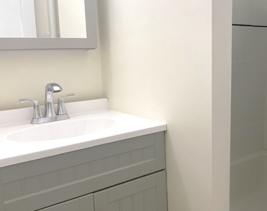 25-5 30th Avenue - Photo Thumbnail 9