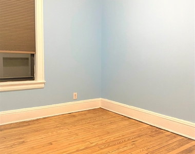 25-5 30th Avenue - Photo Thumbnail 6