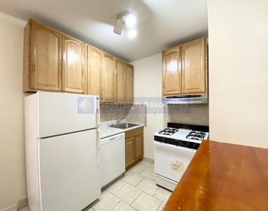 707 West 171st Street - Photo Thumbnail 4