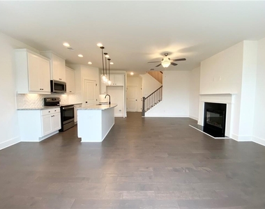 94 South Auburn Landing Place - Photo Thumbnail 9