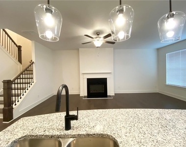 94 South Auburn Landing Place - Photo Thumbnail 11