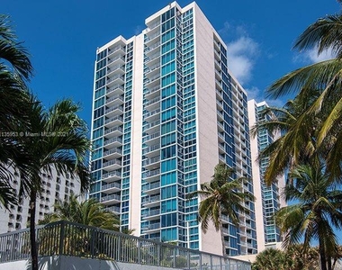 2655 Collins Ave - Photo Thumbnail 0