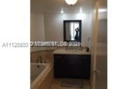 1717 Ne N.bayshore Dr - Photo Thumbnail 16