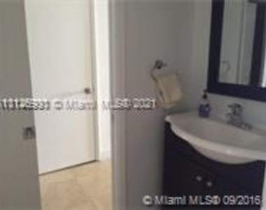 1717 Ne N.bayshore Dr - Photo Thumbnail 14