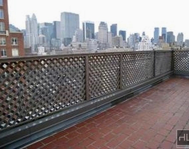 East 66th Street - Photo Thumbnail 5