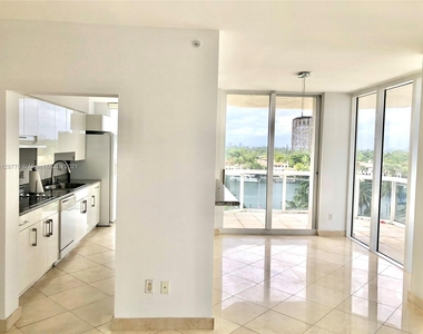 4779 Collins Ave - Photo Thumbnail 24