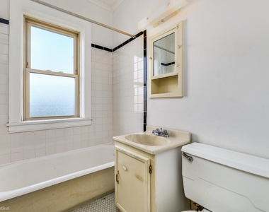 6251 N Oakley Ave Apt 3 - Photo Thumbnail 8