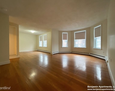 310 Tappan St 3 - Photo Thumbnail 0