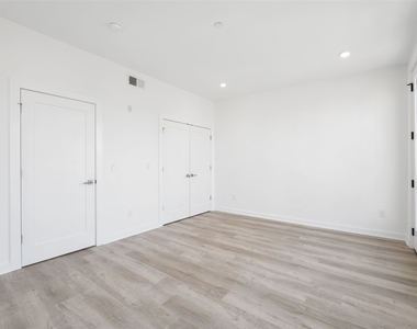 2327 Frankford Ave Unit 2 - Photo Thumbnail 21