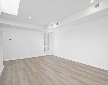 2327 Frankford Ave Unit 2 - Photo Thumbnail 7