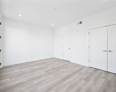 2327 Frankford Ave Unit 2 - Photo Thumbnail 24