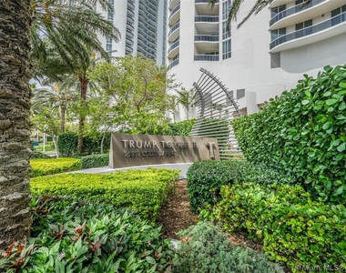 15811 Collins Ave - Photo Thumbnail 37