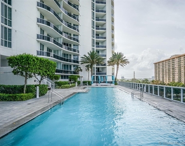 15811 Collins Ave - Photo Thumbnail 28