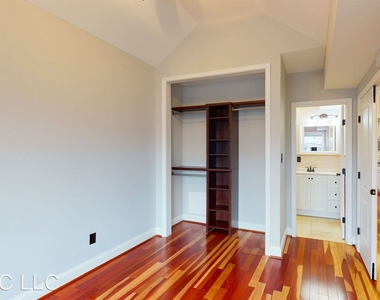 1317 Adams St Ne Unit 3 - Photo Thumbnail 12