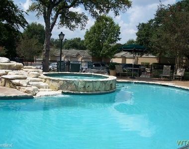 8585 Spicewood Springs Rd - Photo Thumbnail 12