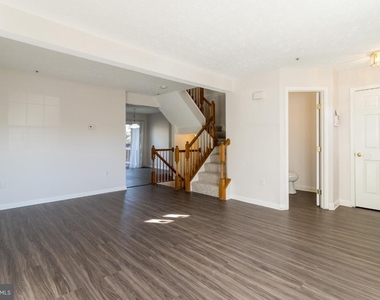 150 Foxview Dr - Photo Thumbnail 11