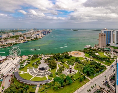 244 Biscayne Blvd - Photo Thumbnail 1