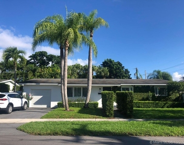 8915 Sw 156th St - Photo Thumbnail 0